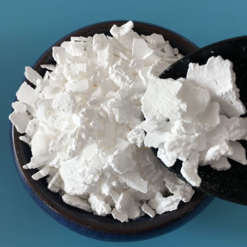 Additif ignifuge à base de chlorure de calcium pour améliorer la résistance au feu des matériaux et des tissus